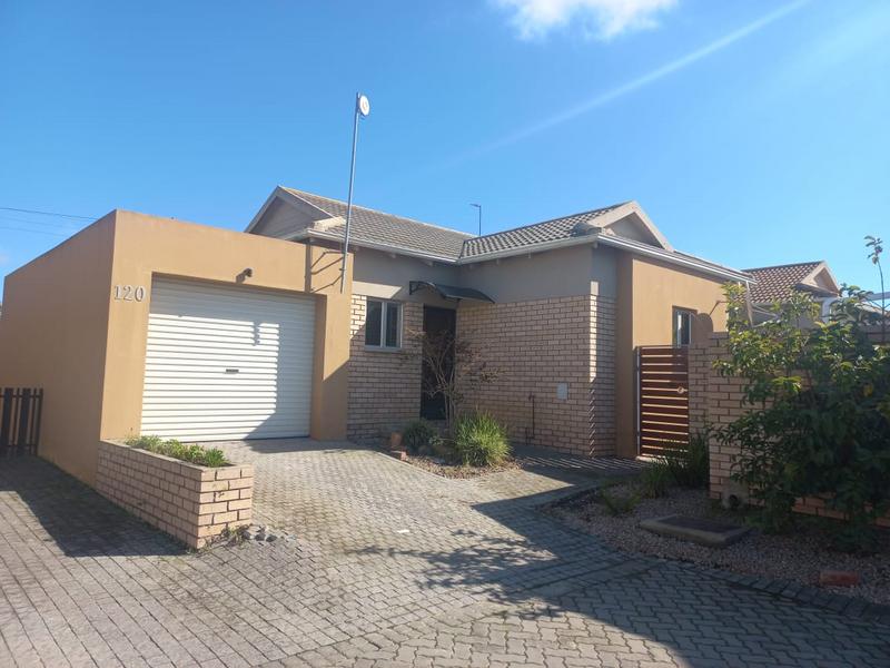 3 Bedroom Property for Sale in Mooikloof Country Estate Western Cape